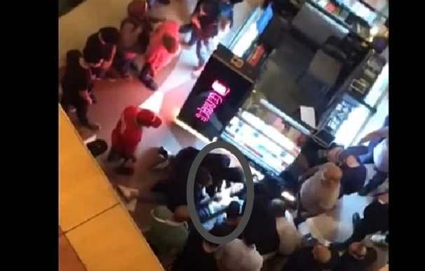 فيديو يوثق لحظة رمي فتاة مول سيتي ستارز نفسها من الطابق السادس