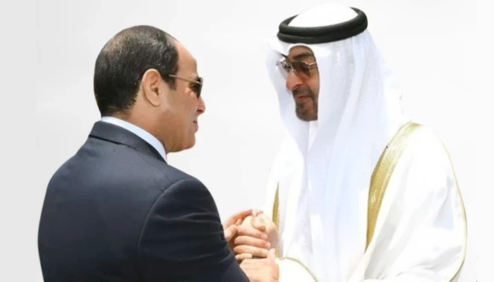 محمد بن زايد يصل القاهرة والرئيس المصري يتسقبله لبحث ملفات إقليمية ومحلية