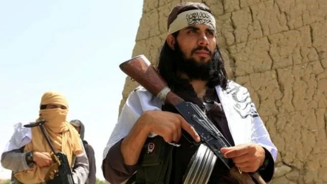 القوات الحكومية في أفغانستان تعلن عن تحرير 24 معتقلاً من حركة طالبان