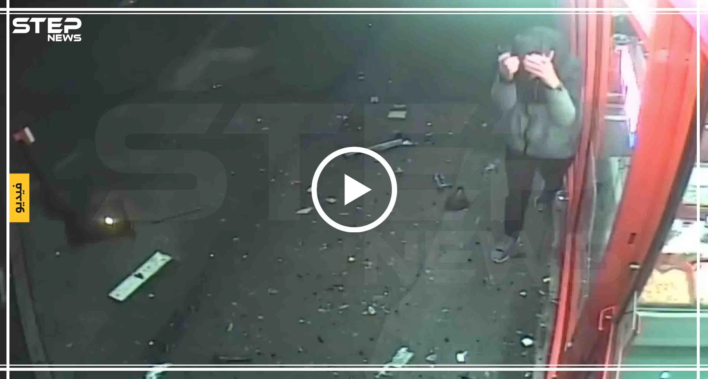 بالفيديو || ملاكم بريطاني كاد أن "يُطحن" بسيارة طائشة.. ونجى بمعجزة