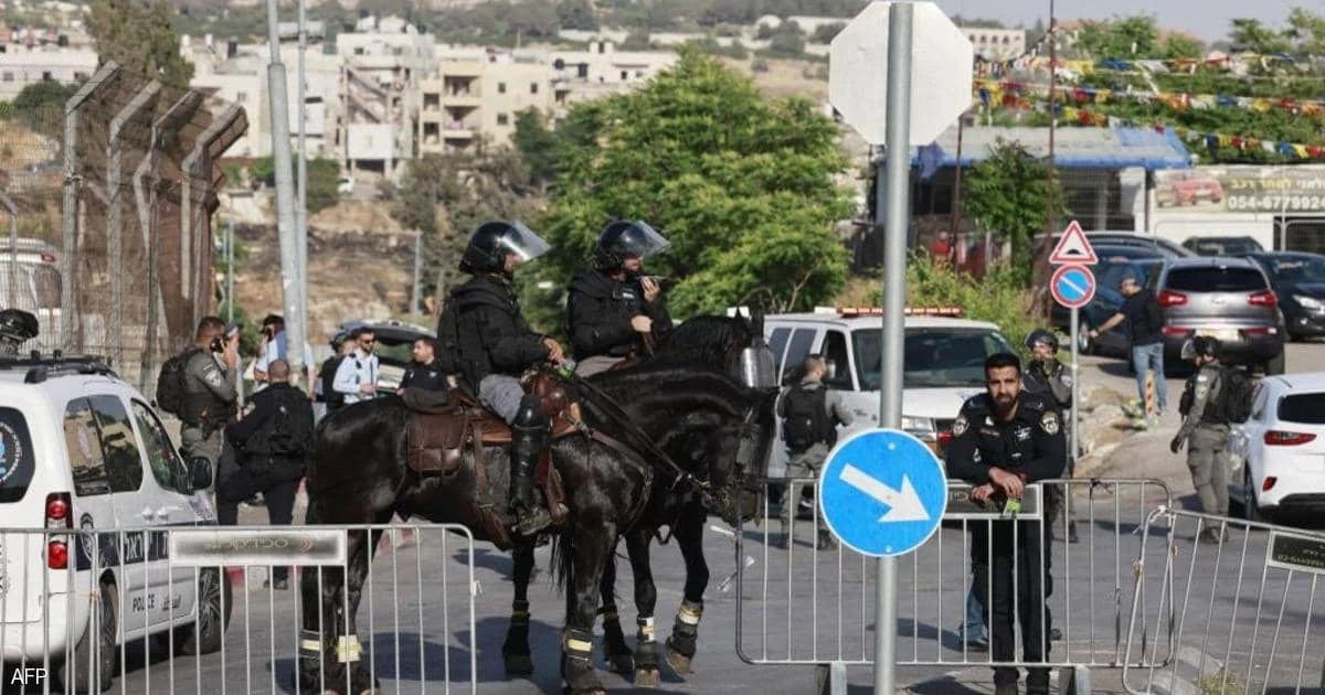 الشرطة الإسرائيلية تطلق النار على فلسطيني بحي الشيخ جراح لهذه الذريعة..