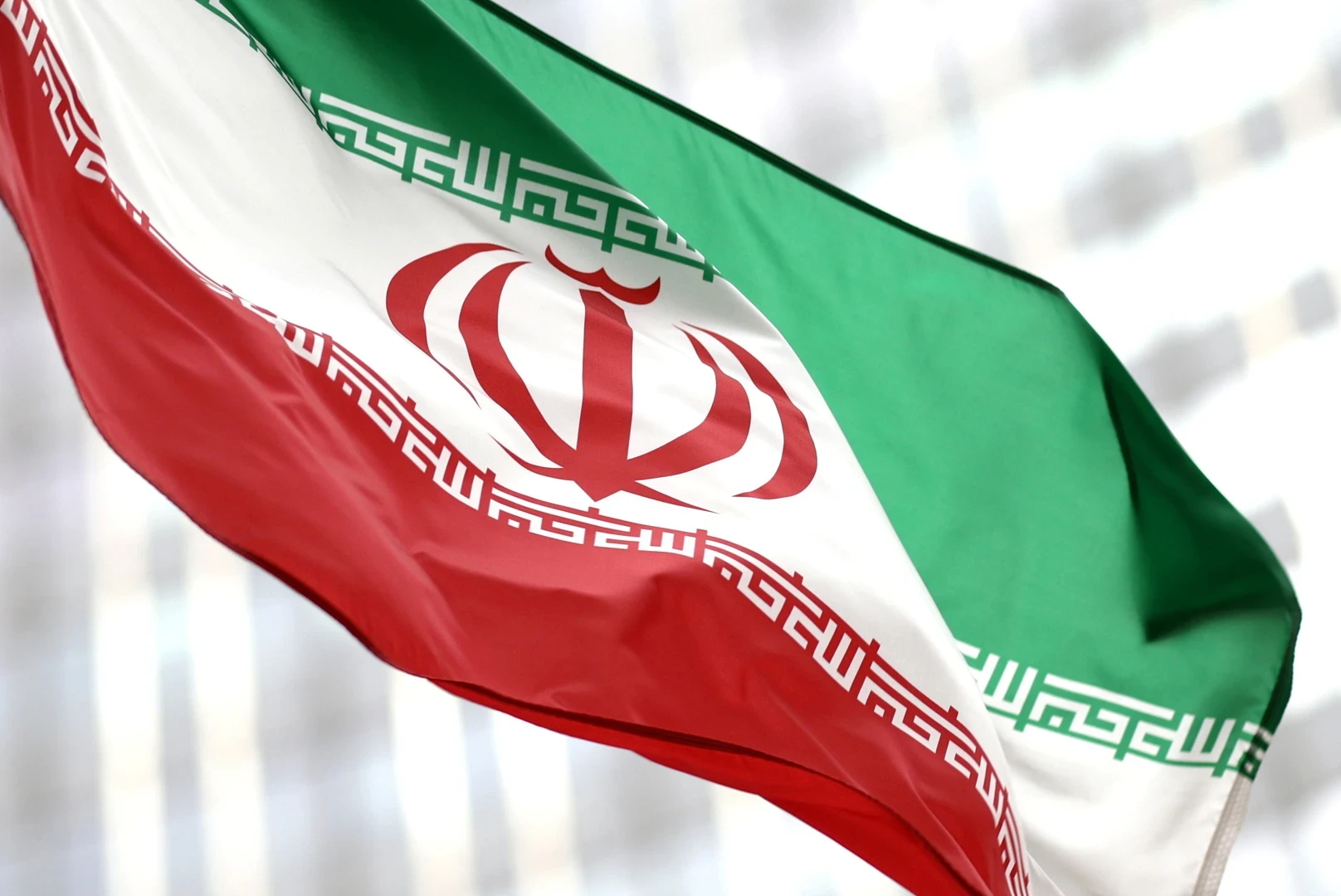 دولة تفرج عن 3.5 مليار دولار من أموال إيران.. وكبير المفاوضين الإيرانيين يطالب واشنطن بضمانات