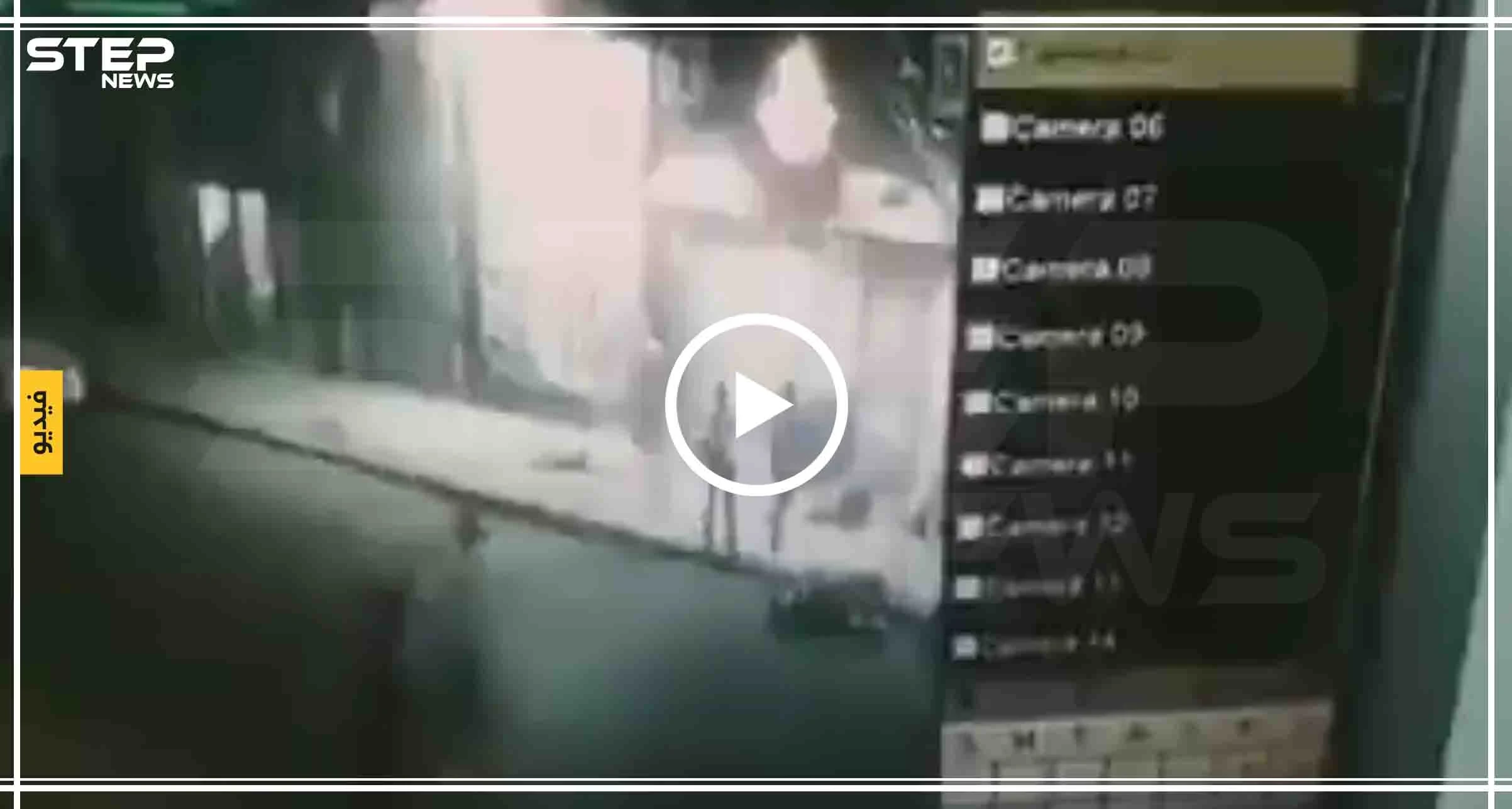 فيديو || سيارة بحفل زفاف تدهس عشرات المارة على الرصيف