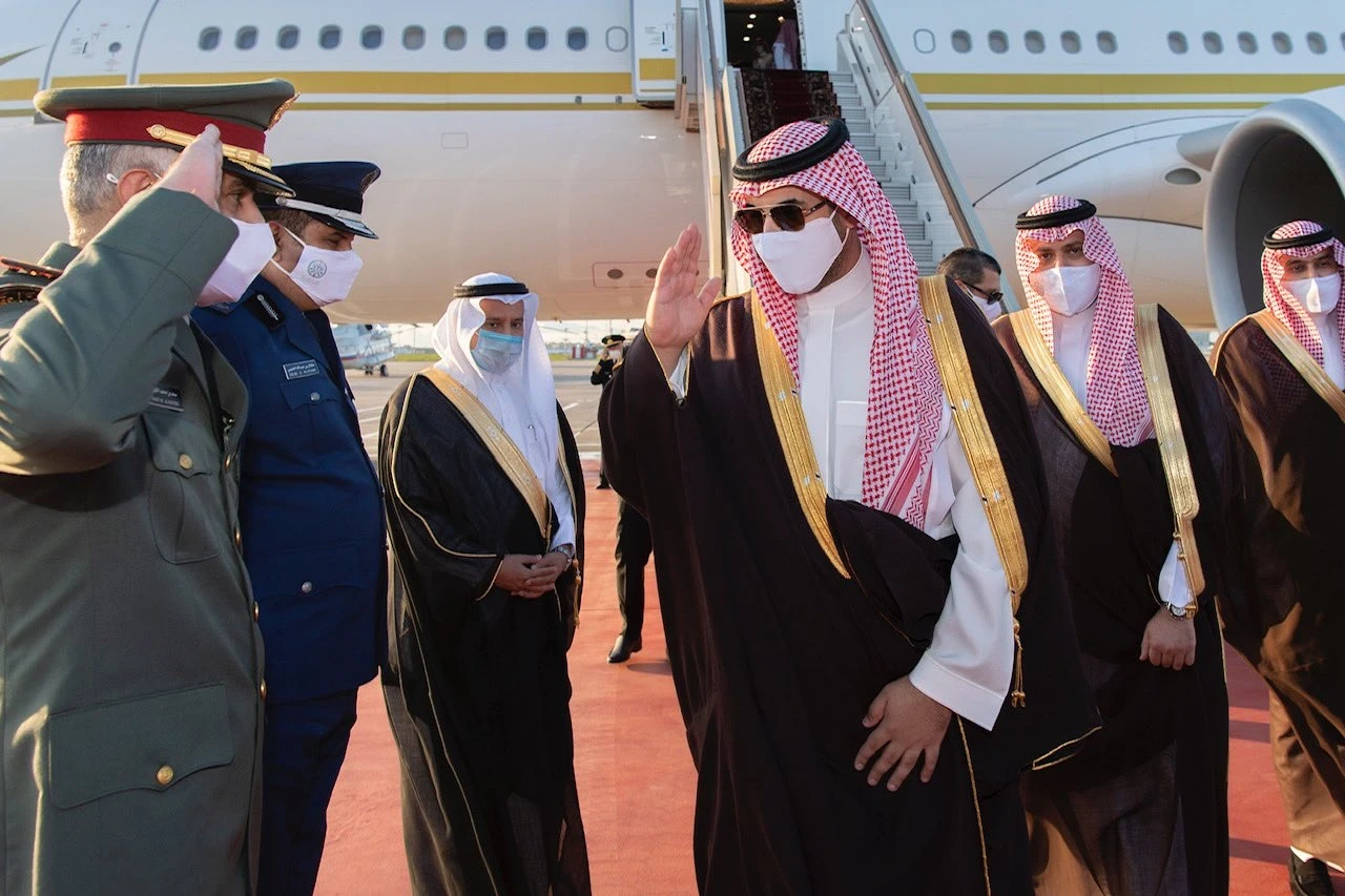 نائب وزير الدفاع السعودي يصل موسكو على رأس وفد رفيع للمشاركة في حدث دولي انطلق اليوم
