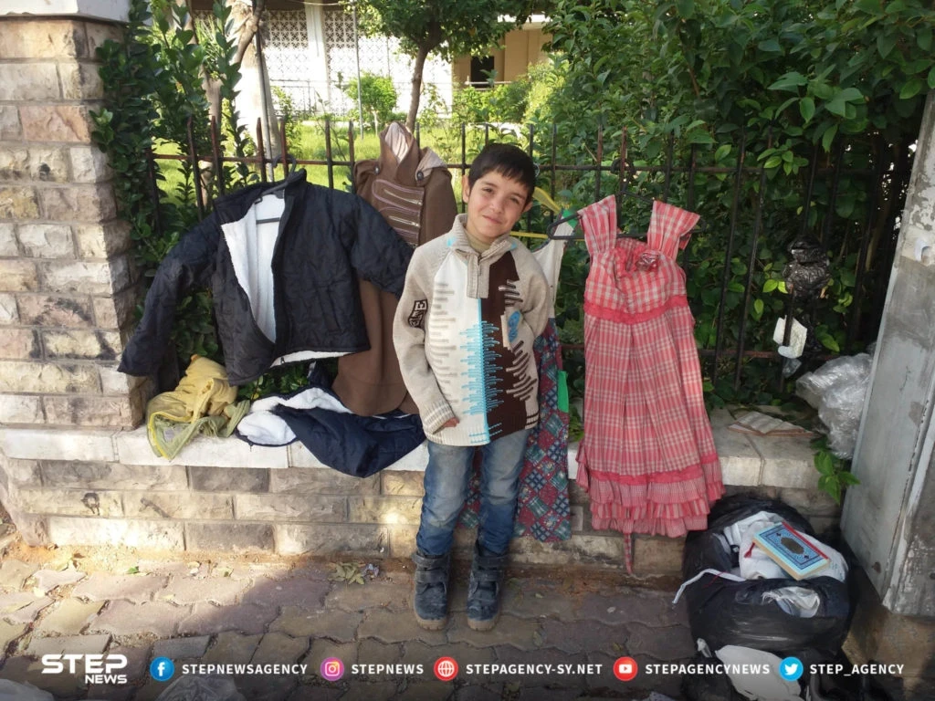 خاص: ستيب تُرافق أحد بائعي البسطات في أرصفة دمشق!!