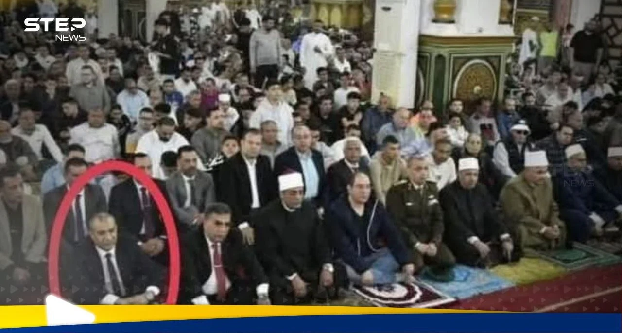 وفاة مسؤول مصري خلال أدائه صلاة عيد الفطر بشكل مفاجئ (فيديو)