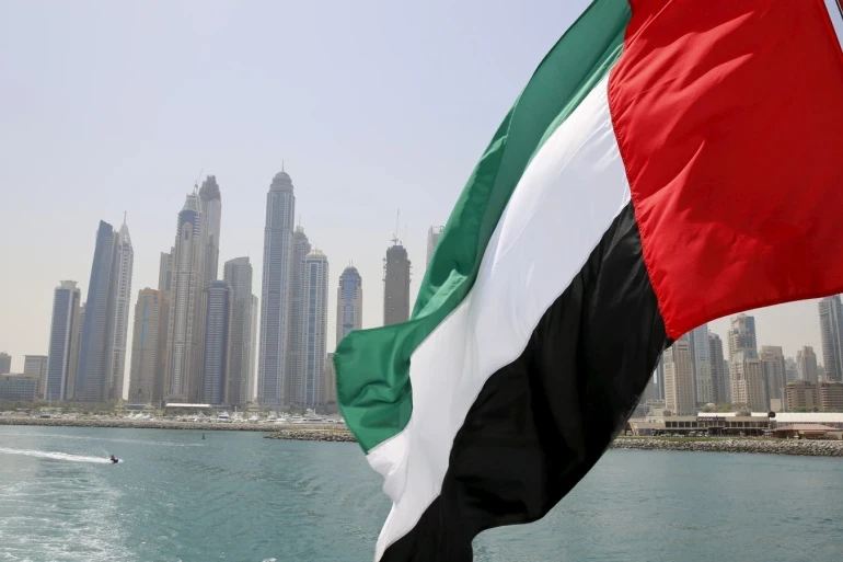 الإمارات توجه رسالة لمواطنيها في دولة خليجية وتحذرهم