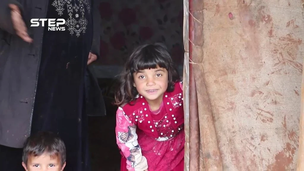 مياه الأمطار تجتاح مخيمات غربي حلب وتعمق مأساة المهجرين فيها