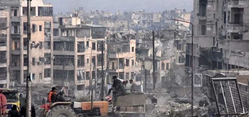 النظام يُقرّر إخلاء الأبنية المهددة بالانهيار في مدينة حلب