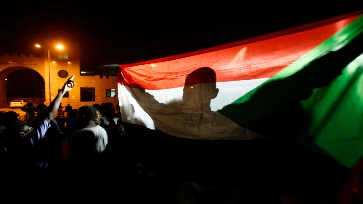 تطورات السودان: واشنطن تدعو لأمرٍ هام وممثل الأمم المتحدة يؤكد انقطاع الاتصالات في البلاد