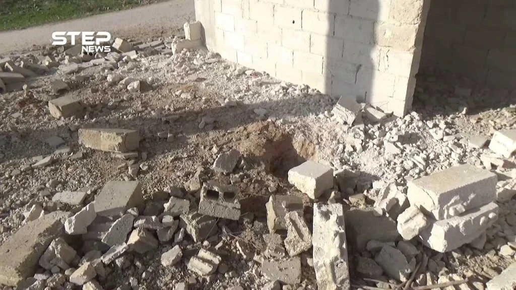 إصابات بقصف مسجد شمالي حماة، والنظام يُروّج الأكاذيب