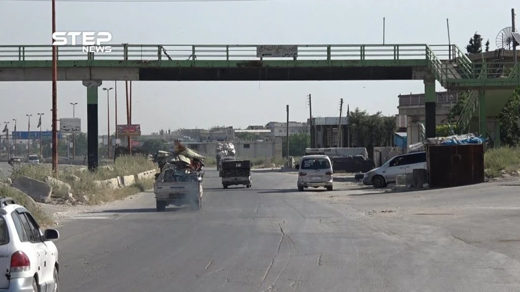 استمرار نزوح الآلاف من شمال وغرب حماة باتجاه الحدود الحدود السورية التركية