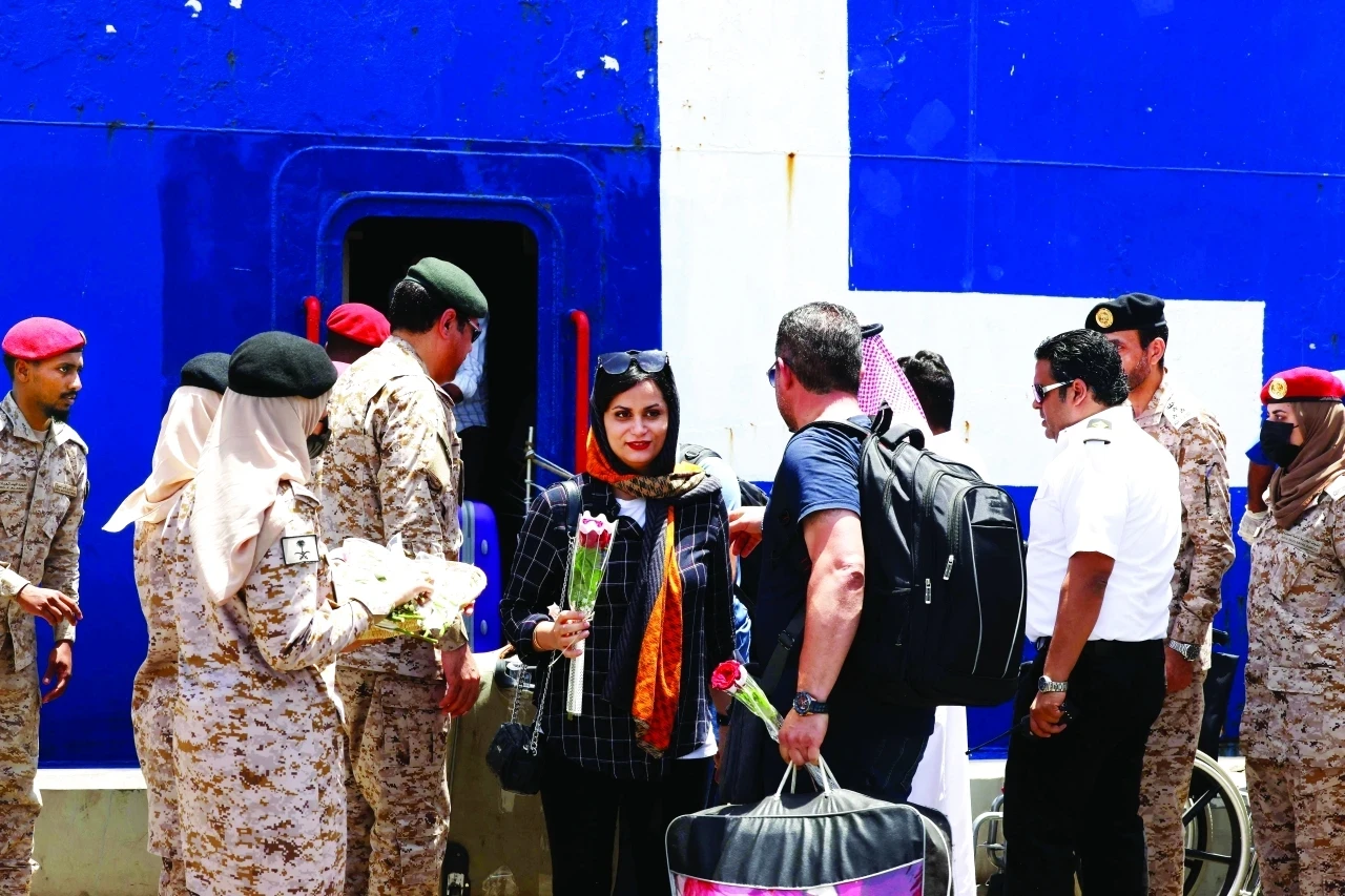 السعودية تجلي عشرات الإيرانيين من السودان للمرة الأولى