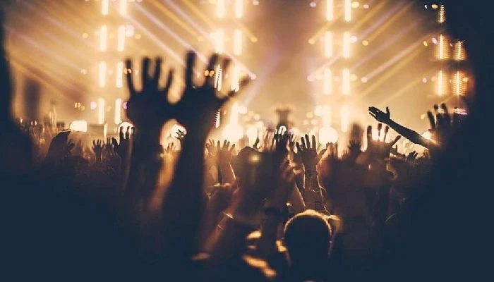بالفيديو|| قتلى وعشرات الجرحى بحادث تدافع خلال مهرجان موسيقي بولاية تكساس الأمريكية