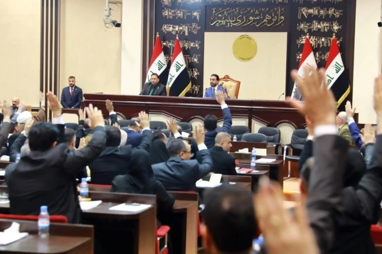 قادة الكتل السياسية العراقية يطلبون حل البرلمان