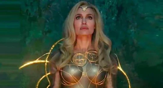 هيئة الإعلام السعودية توضح السبب الحقيقي لمنع عرض فيلم انجلينا جولي الجديد Eternals (فيديو)