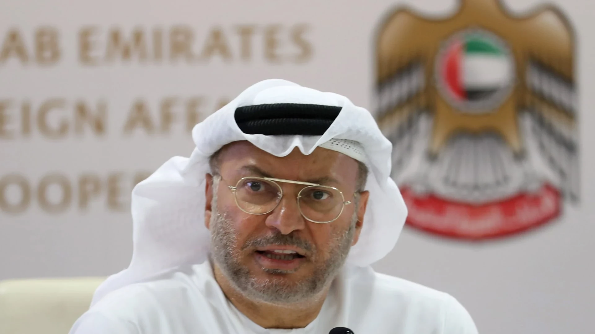 مستشار الرئيس الإماراتي يتحدث عن عملية الحوثي في أبو ظبي وبيانات لعدد من الدول حول الأمر