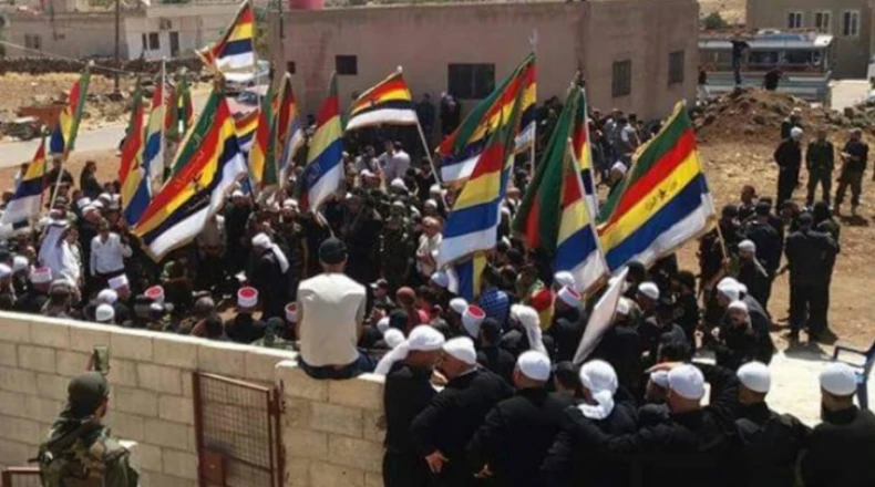 قتلى ضباط للأسد بدرعا إثر لغم أرضي، و"رجال الكرامة" تحلُّ أحد تشكيلاتها