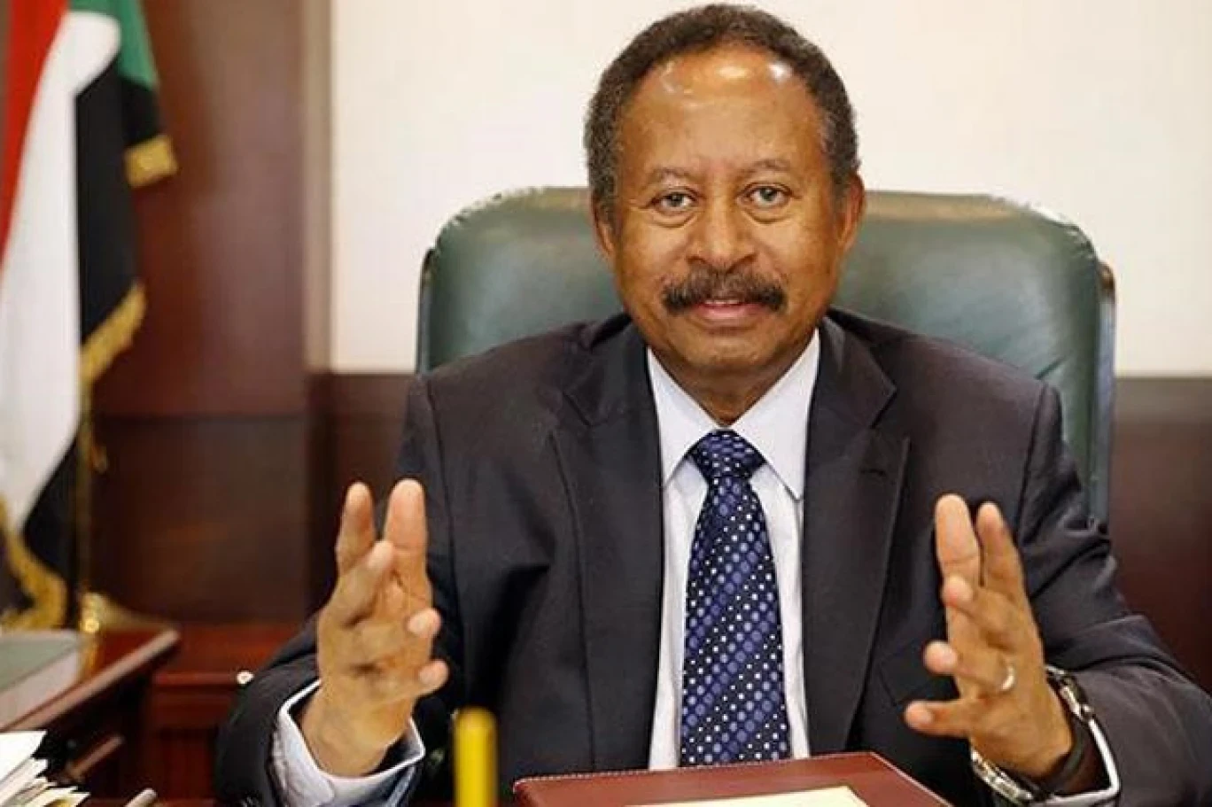 رئيس الحكومة السودانية في أول تصريح له عقب إعادته على رأس الحكومة.. "لا بديل عن هذا المسار للحل"