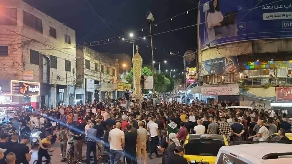 بالفيديو|| المساجد تصدح نصرةً لـ زكريا الزبيدي.. استنفار كبير وتظاهرات بفلسطين توقع جرحى عقب تدهور حالته الصحية (صور)