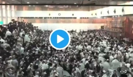 بالفيديو|| لحظة انهيار مدرج حديدي بكنيس يهودي في جفعات زئيف بالقدس.. وأنباء عن قتلى وجرحى بالعشرات