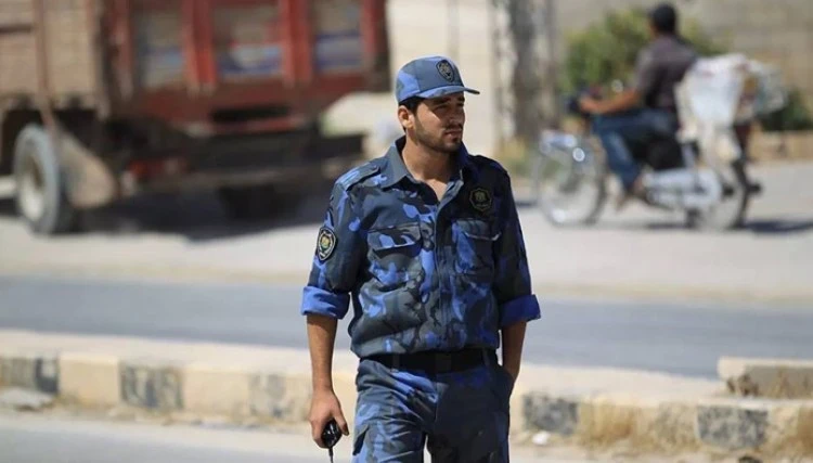 بعد انفراد الجولاني بإدلب .. الشرطة الحرّة تُنهي عملها