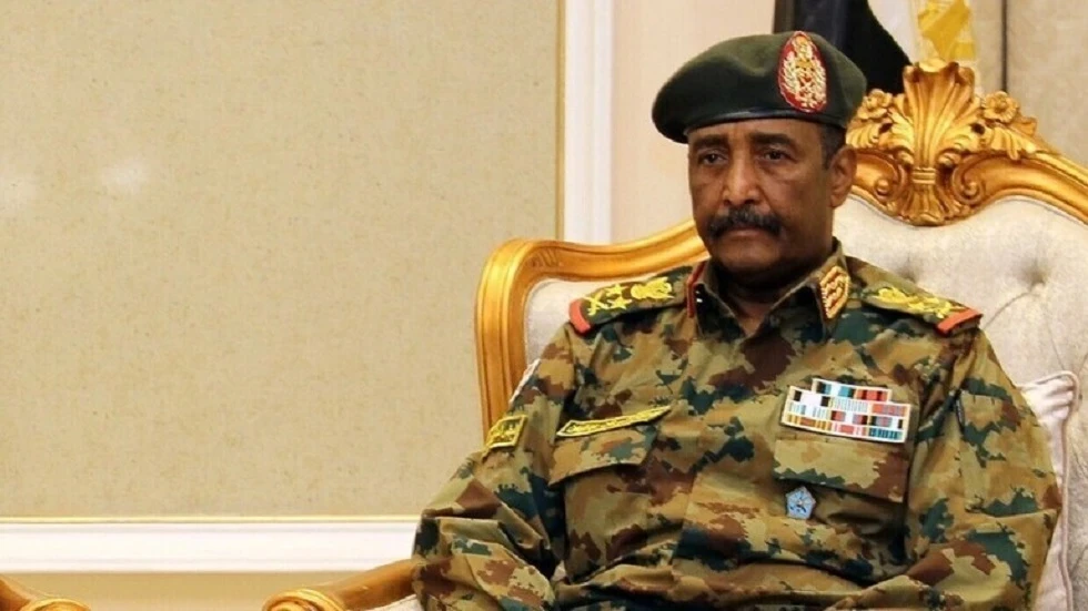 عبد الفتاح البرهان يكشف ما جنى السودان من رفع اسمه من قوائم الإرهاب ومصير الرئيس السابق عمر البشير