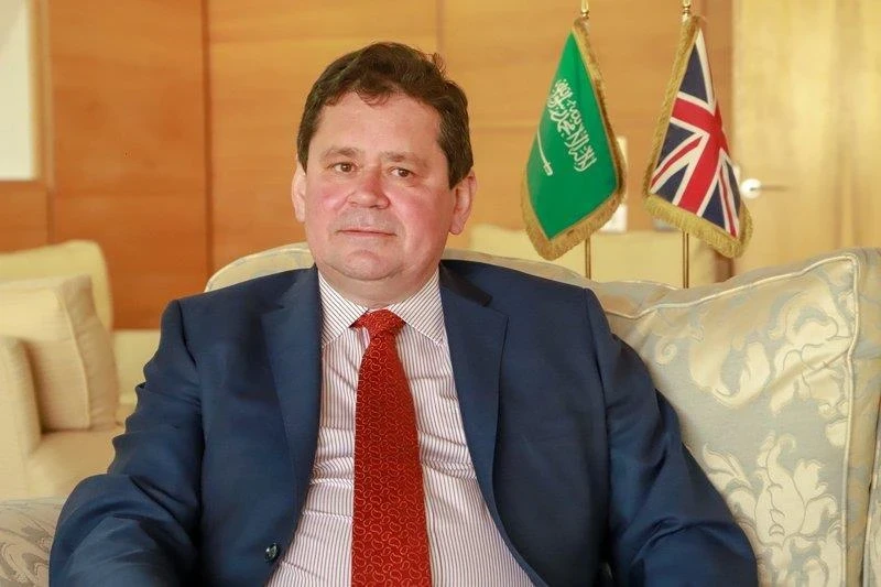 سفير بريطانيا في السعودية يوضح موقف بلاده من التصعيد الحوثي