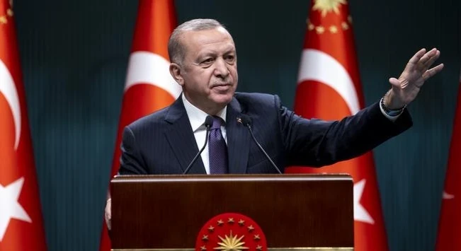 الرئيس التركي يهاجم أثينا بسبب اللاجئين السوريين.. ووزير دفاع بلاده يتحدى اليونان "أحلامكم فارغة"