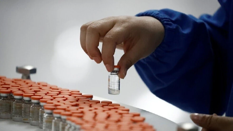 150 ألف جرعة من اللقاح المضاد لفيروس كورونا يصل مطار دمشق.. تعرف على الجهة المرسلة