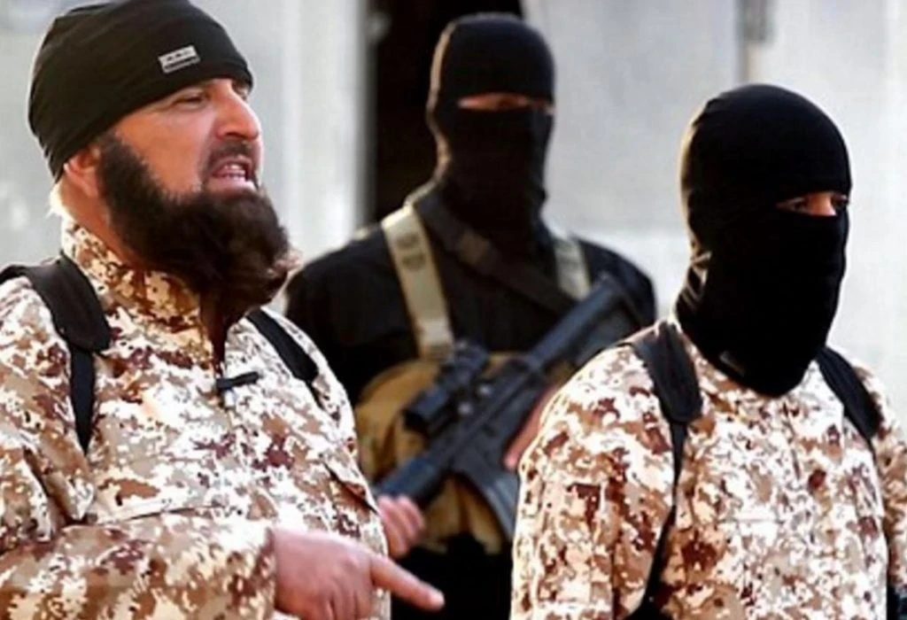 مقتل قيادي إيراني بداعش خلال معارك هجين، والتحالف يرتكب مجزرة بحق 25 شخصًا