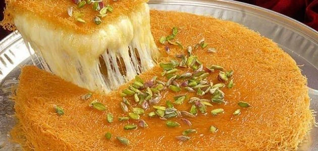 طريقة عمل الكنافة بأشهى أنواعها وعلى طريقة الشيفات السرية