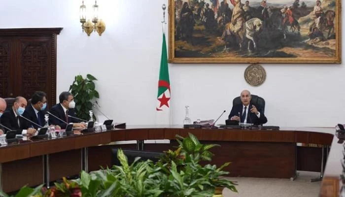 الحكومة الجزائرية الجديدة تبصر النور أخيراً... ديبلوماسي مخضرم ينتزع رئاسة الوزراء ويحتفظ بحقيبة المالية