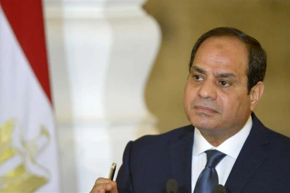 السيسي يعطي أمراً بخصوص السفينة العالقة بقناة السويس
