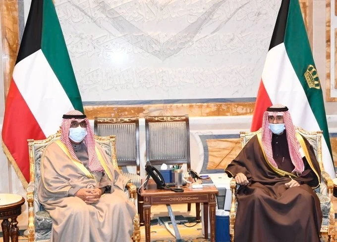 حكومة الكويت الجديدة تؤدي القسم وأمير البلاد يدعو السُلطات إلى تنفيذ أمر