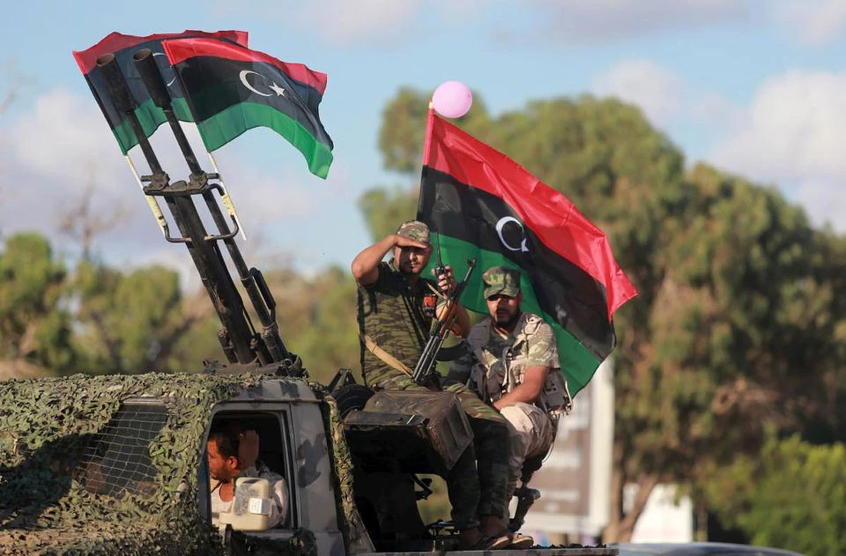 الجيش الوطني الليبي يُغلق الحدود مع الجزائر ويعلنها منطقة عسكرية