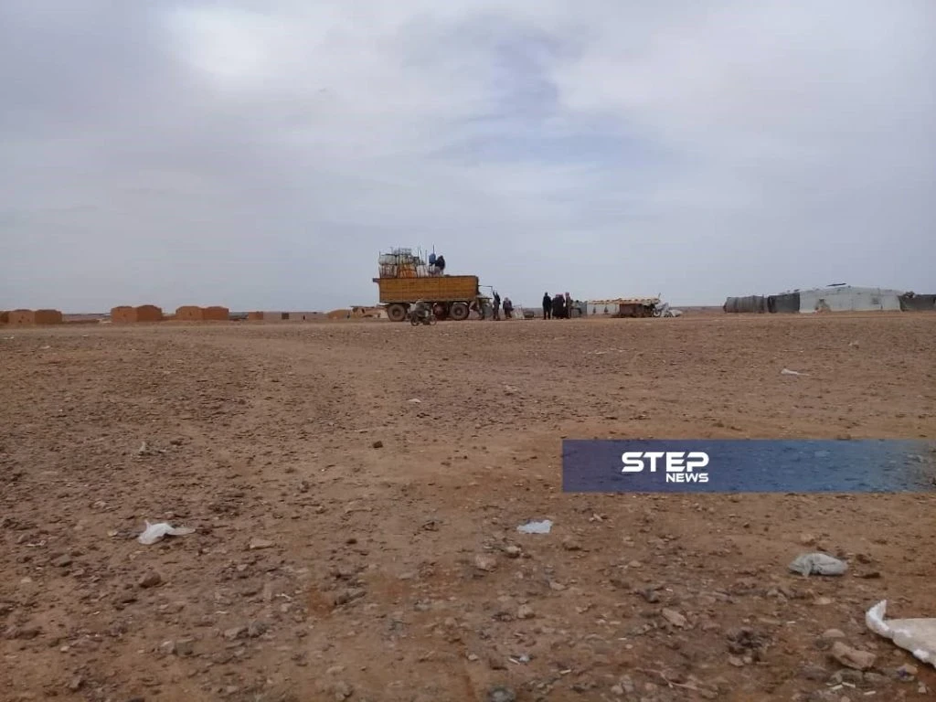 دفعة جديدة تغادر الركبان.. ونازحو المخيم من الحصار إلى الاحتجاز في مراكز الإيواء