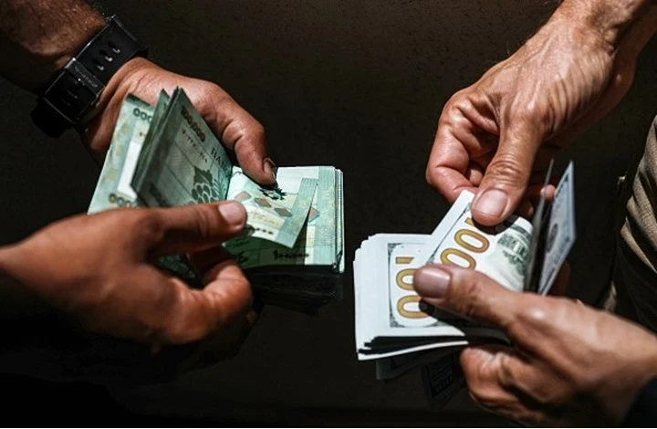 دولار السوق السوداء يسجل ارتفاعاً قياسياً