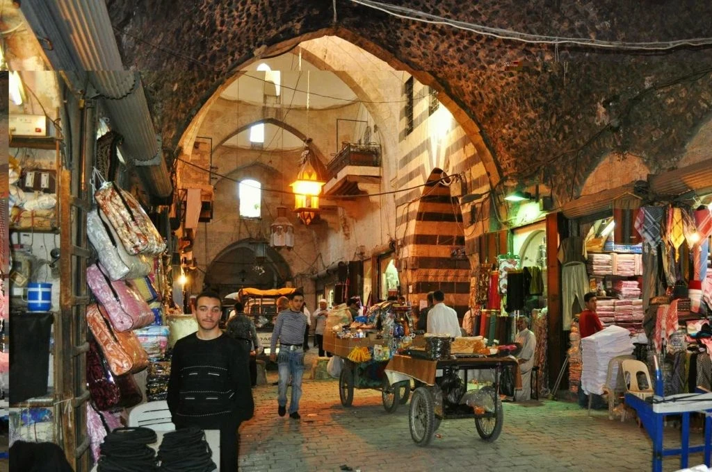 وفاة تاجرين بأزمة قلبية في حلب بعد مداهمة الجمارك!!