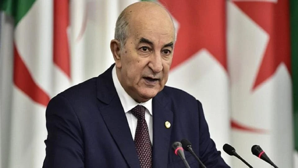 الرئيس الجزائري يُعلن حل البرلمان وتوقيع مرسوم عفو عن 60 ناشطاً