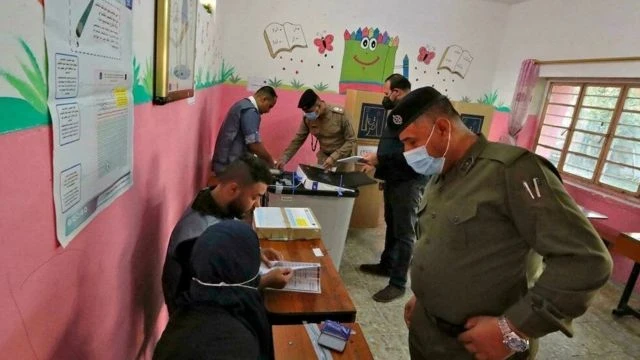 بدء عمليات العد والفرز بعد إغلاق صناديق الاقتراع بالعراق والرئيس يعلّق على "الاقتراع الخاص"