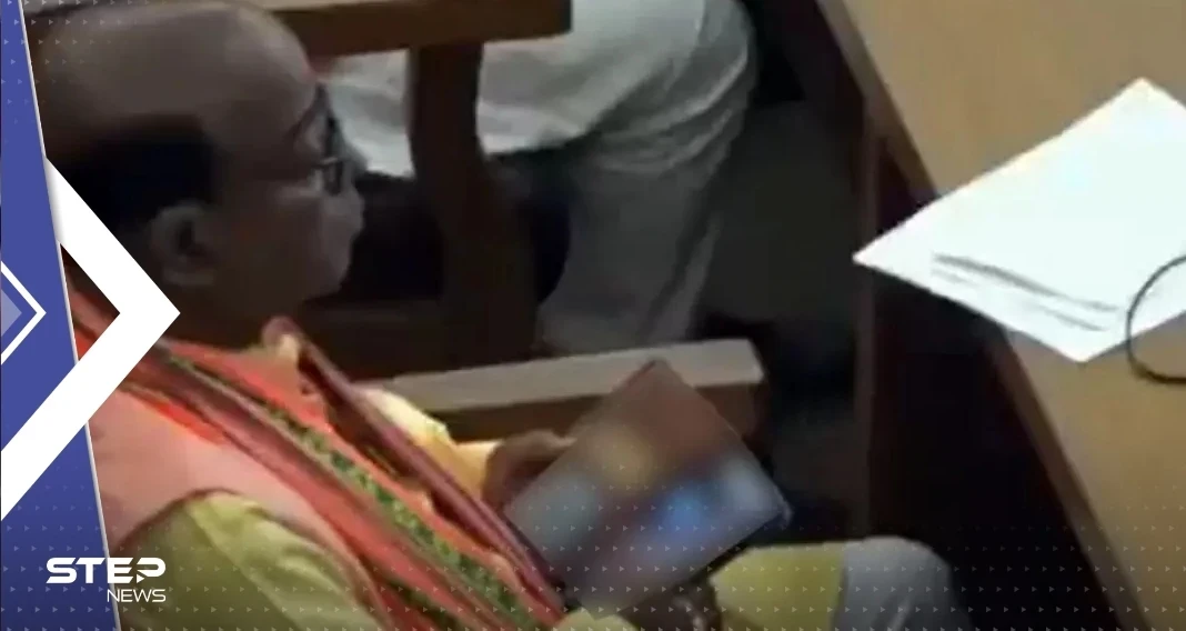 فيديو مُخل لمسؤول هندي خلال جلسة مناقشة ميزانية الدولة يثير "غضباً" بين مغرّدين هنود