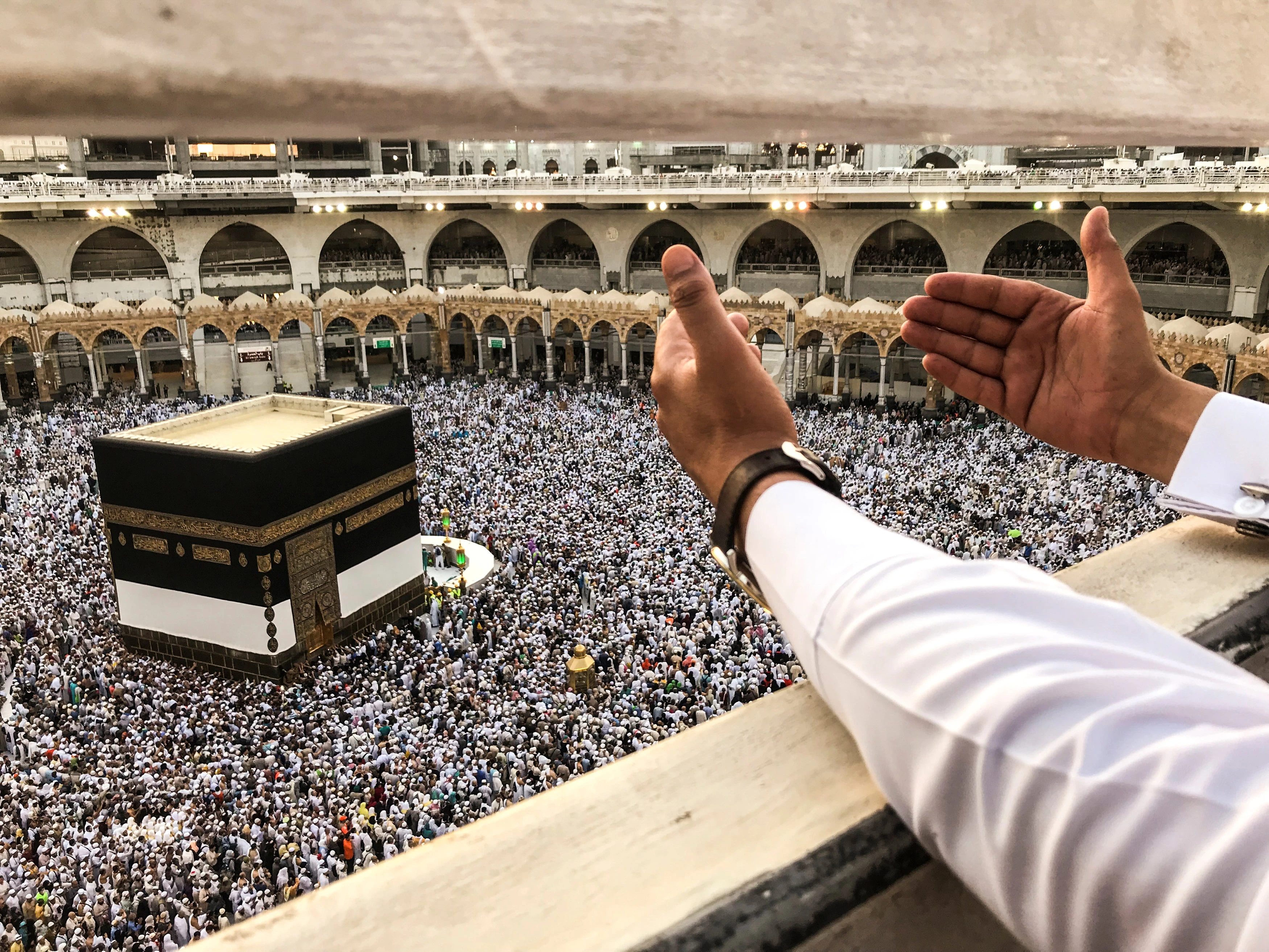 أول دولة في العالم تصدر قرارها وتلغي أداء فريضة الحج لهذا العام