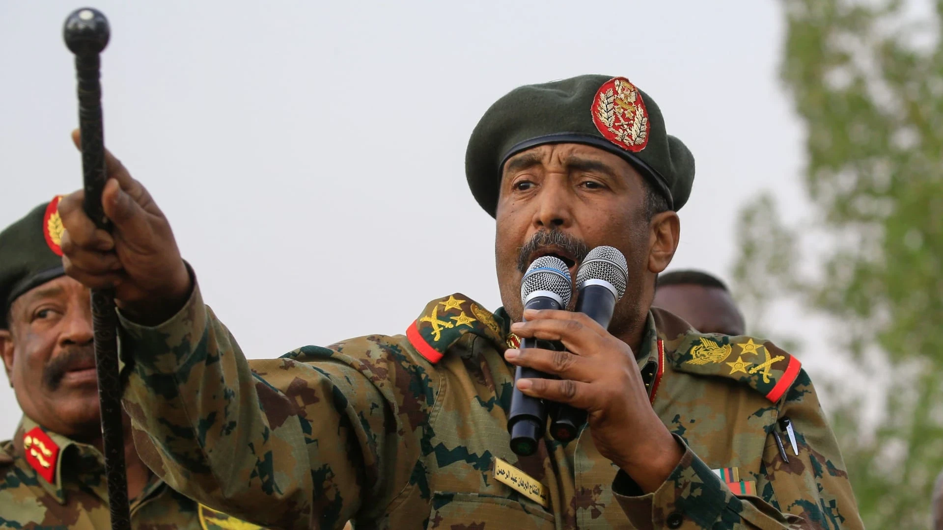 قائد الجيش السوداني: روسيا صديقة وصادقة معنا لكن لدينا ملاحظات على القاعدة العسكرية شرقاً