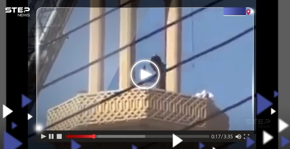 فيديو لعملية إنقاذ شاب مصري حاول إلقاء نفسه من فوق مئذنة يثير جدلاً واسعاً