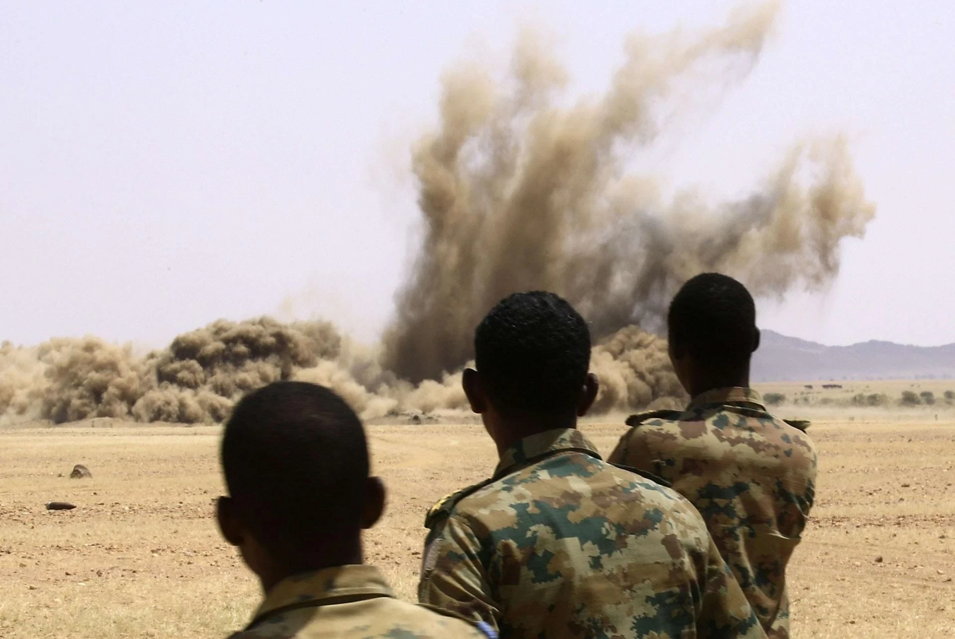 الخارجية الإثيوبية يؤكد أن القوات السودانية تخطت الحدود داعياً إلى الحوار.. والكباشي يقول إنهم لن يتراجعوا