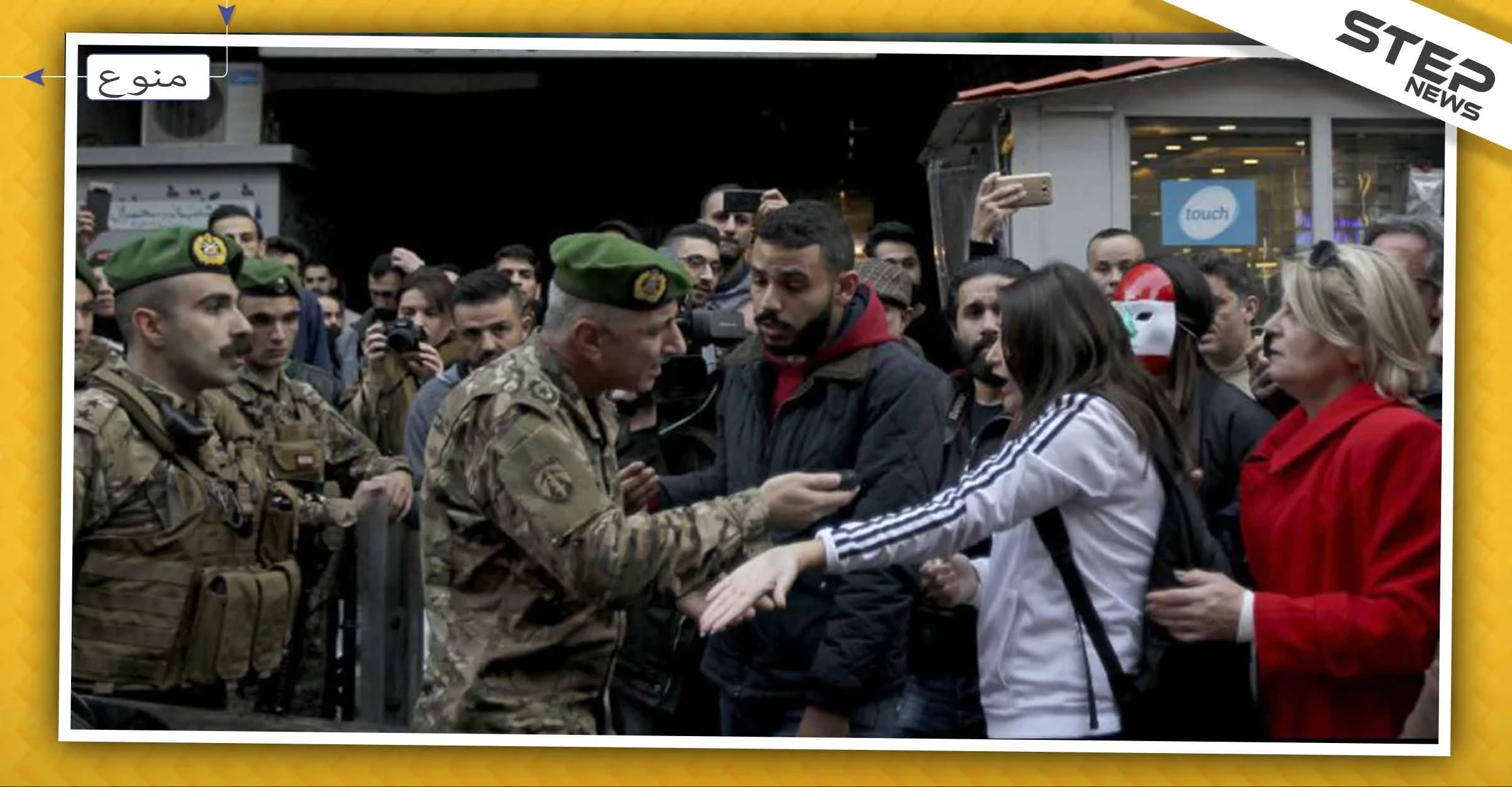 صورة شابة وجندي لبناني تشعل وسائل التواصل الاجتماعي!